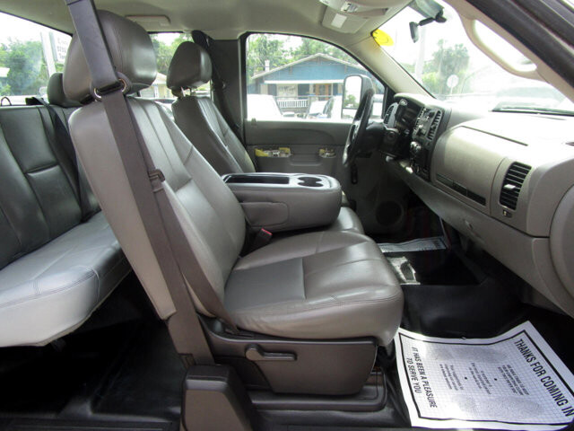 2013 Chevrolet Silverado 2500 in Tampa, FL 33604-6914 - 18029773 6