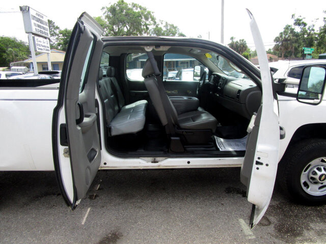 2013 Chevrolet Silverado 2500 in Tampa, FL 33604-6914 - 18029773 25