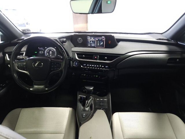 2021 Lexus UX 250h in Cinnaminson, NJ 08077 - 18030303 16