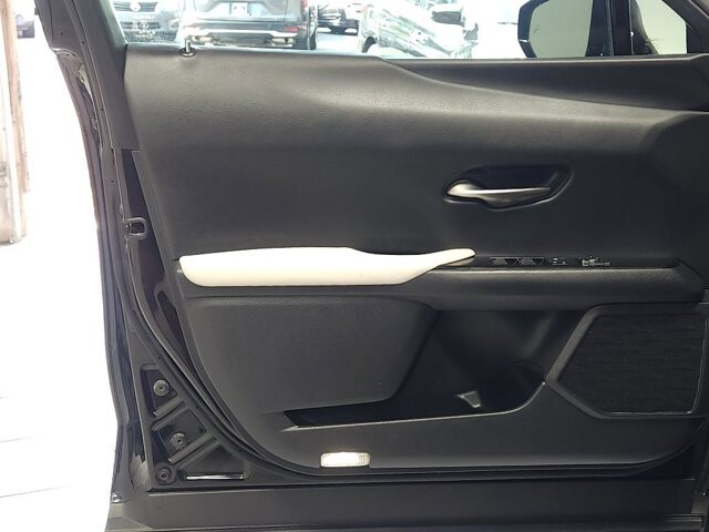 2021 Lexus UX 250h in Cinnaminson, NJ 08077 - 18030303 10