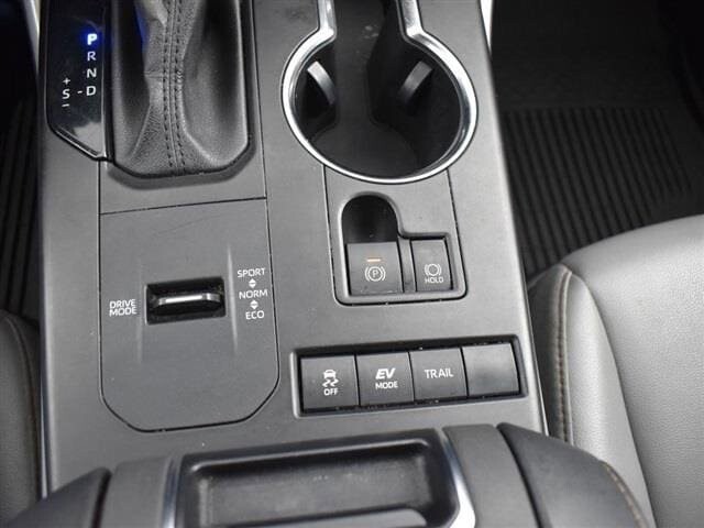 2022 Toyota Highlander in Winchester, VA 22602 - 18030311 13