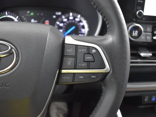 2022 Toyota Highlander in Winchester, VA 22602 - 18030311 57