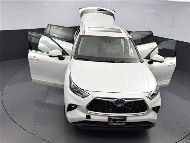 2022 Toyota Highlander in Winchester, VA 22602 - 18030311 110