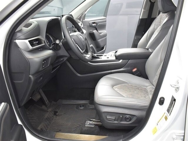 2022 Toyota Highlander in Winchester, VA 22602 - 18030311 59