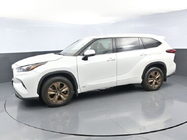 2022 Toyota Highlander in Winchester, VA 22602