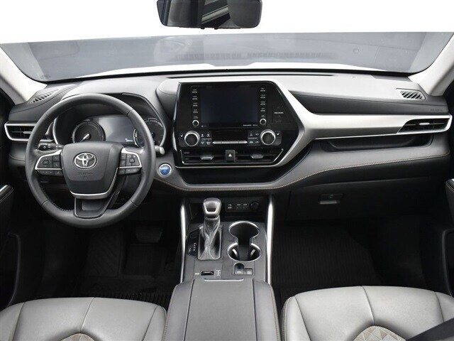 2022 Toyota Highlander in Winchester, VA 22602 - 18030311 96
