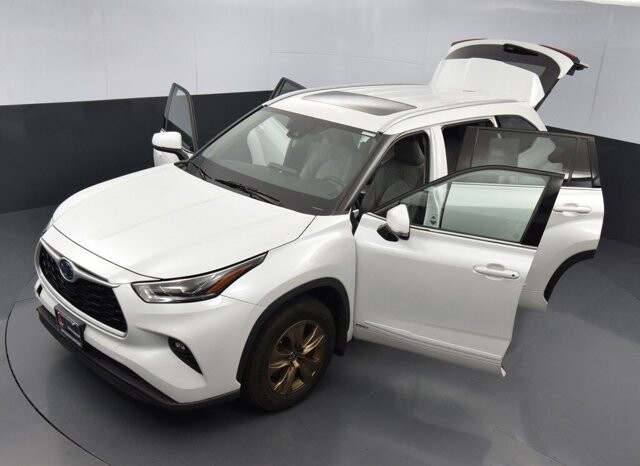 2022 Toyota Highlander in Winchester, VA 22602 - 18030311 184