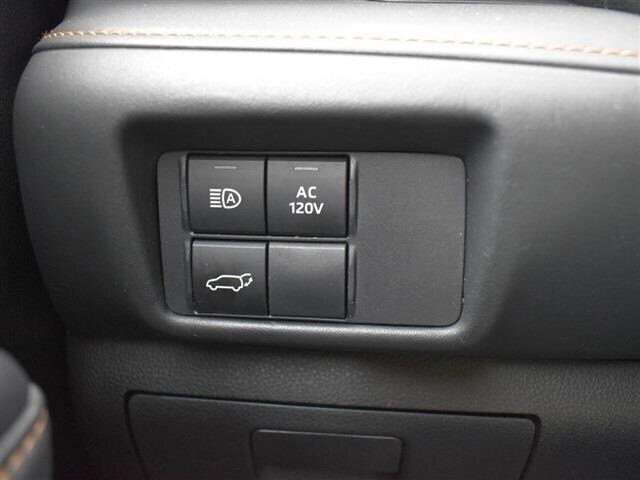 2022 Toyota Highlander in Winchester, VA 22602 - 18030311 14