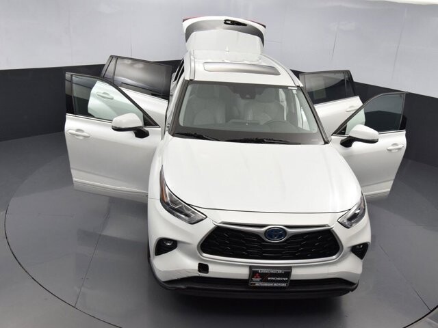 2022 Toyota Highlander in Winchester, VA 22602 - 18030311 185