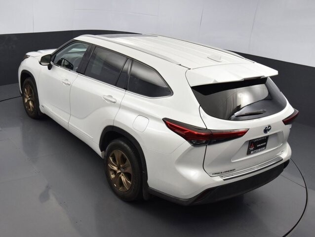 2022 Toyota Highlander in Winchester, VA 22602 - 18030311 182