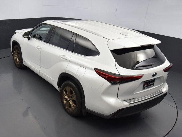 2022 Toyota Highlander in Winchester, VA 22602 - 18030311 145