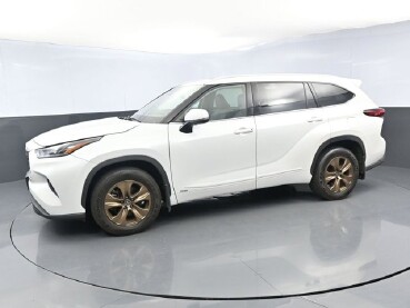 2022 Toyota Highlander in Winchester, VA 22602