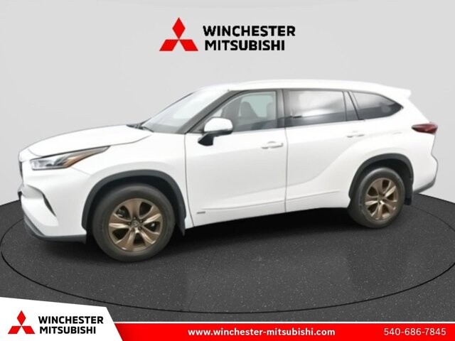 2022 Toyota Highlander in Winchester, VA 22602 - 18030311