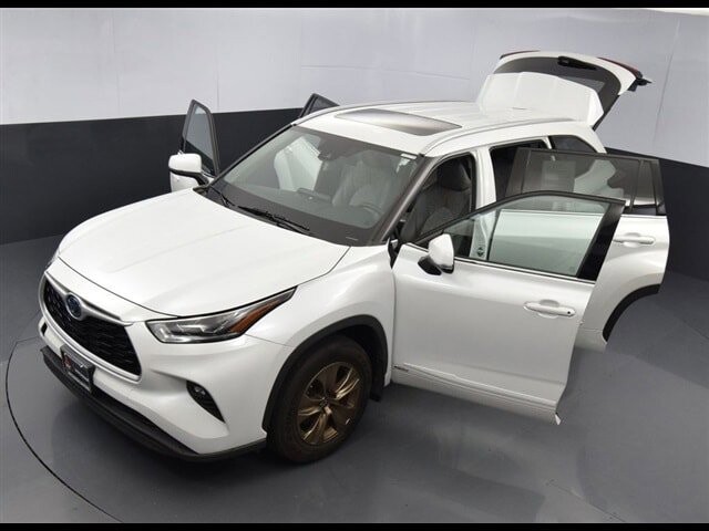 2022 Toyota Highlander in Winchester, VA 22602 - 18030311 71
