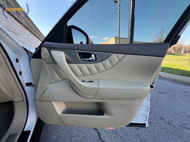 2015 INFINITI QX70 in Decatur, GA 30032 - 18031087 48