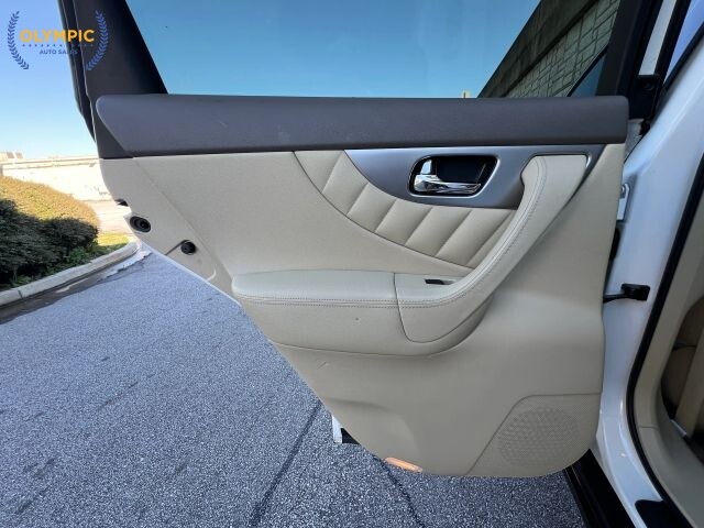 2015 INFINITI QX70 in Decatur, GA 30032 - 18031087 49