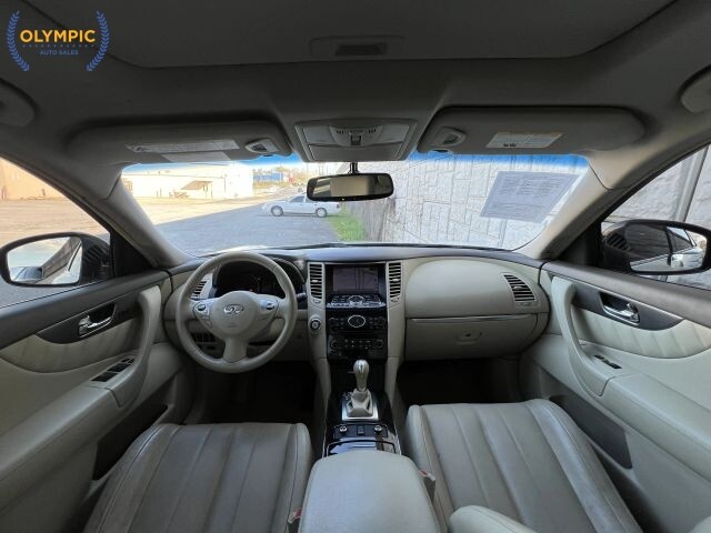 2015 INFINITI QX70 in Decatur, GA 30032 - 18031087 21