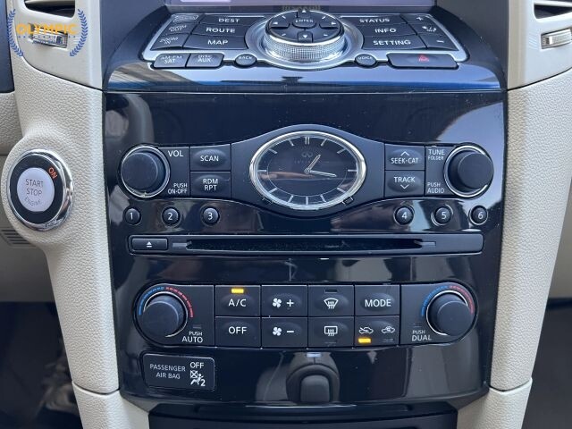 2015 INFINITI QX70 in Decatur, GA 30032 - 18031087 34