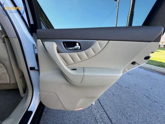 2015 INFINITI QX70 in Decatur, GA 30032 - 18031087 50