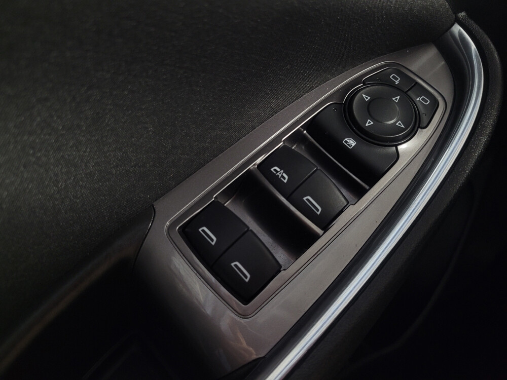 2017 Chevrolet Malibu in Jackson, MS 39211 - 18031873 27