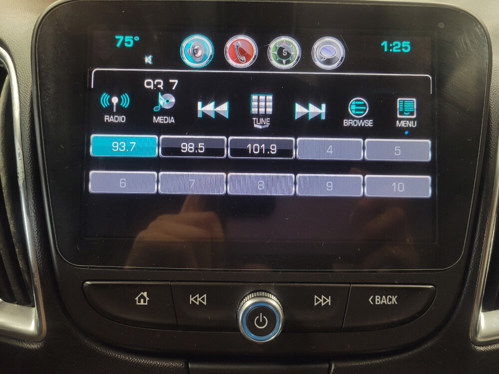 2017 Chevrolet Malibu in Jackson, MS 39211 - 18031873 25