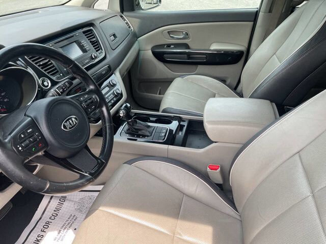 2015 Kia Sedona in Mount Vernon, WA 98273 - 18031940 4