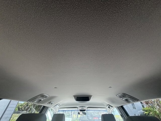 2005 Toyota Sienna in Hudson, FL 34669 - 18031955 13