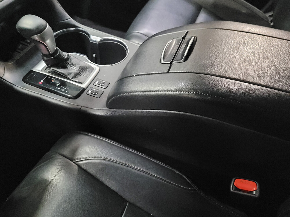 2018 Toyota Highlander in Glen Burnie, MD 21061 - 18031984 26