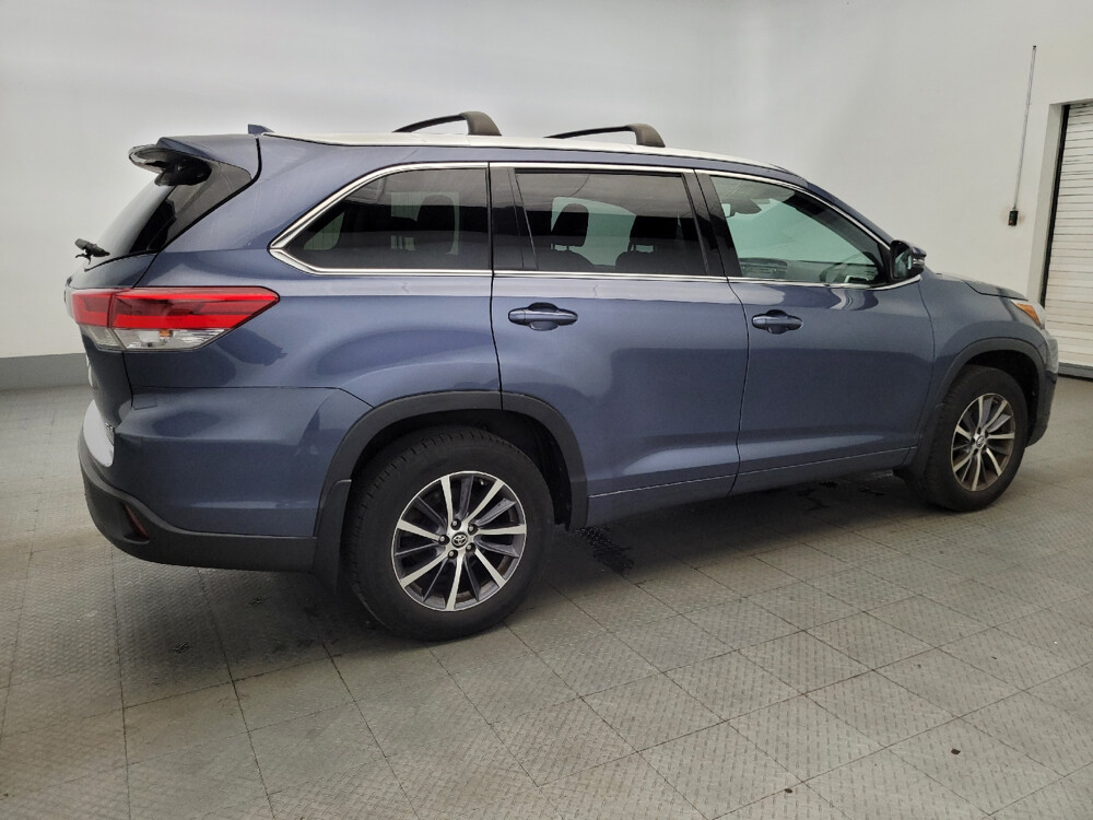 2018 Toyota Highlander in Glen Burnie, MD 21061 - 18031984 10