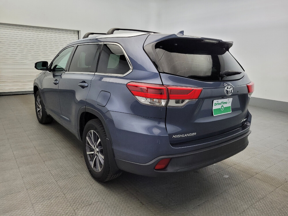 2018 Toyota Highlander in Glen Burnie, MD 21061 - 18031984 5