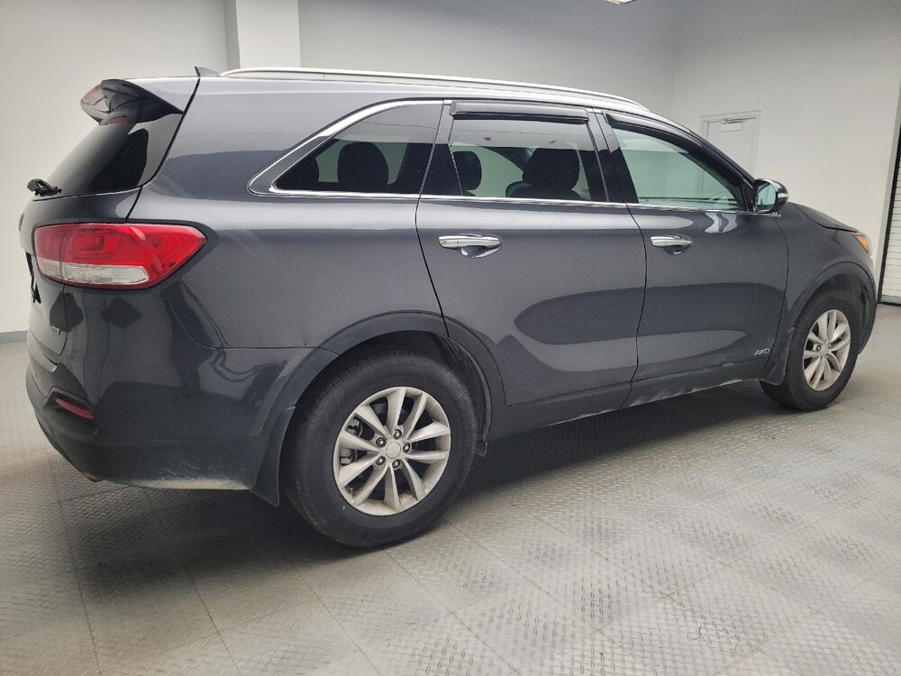 2016 Kia Sorento in Eastpointe, MI 48021 - 18032192 10