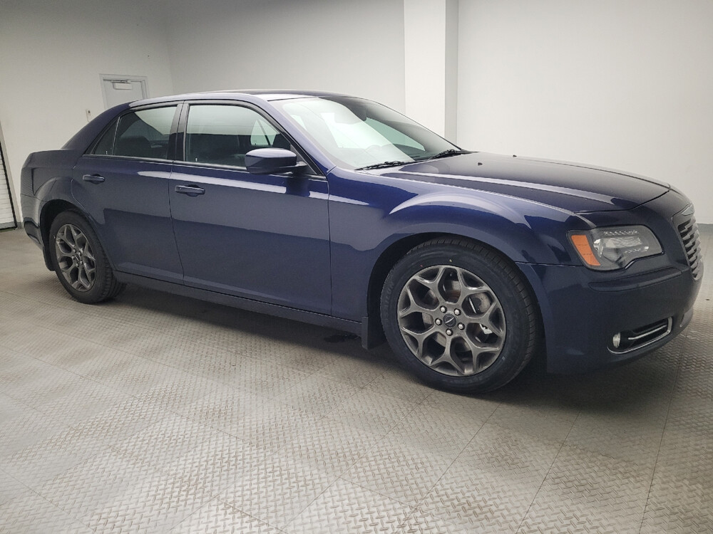 2014 Chrysler 300 in Grand Rapids, MI 49508 - 18032951 11
