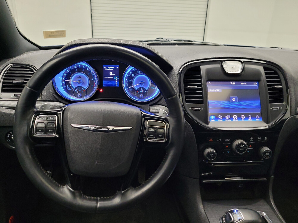 2014 Chrysler 300 in Grand Rapids, MI 49508 - 18032951 22