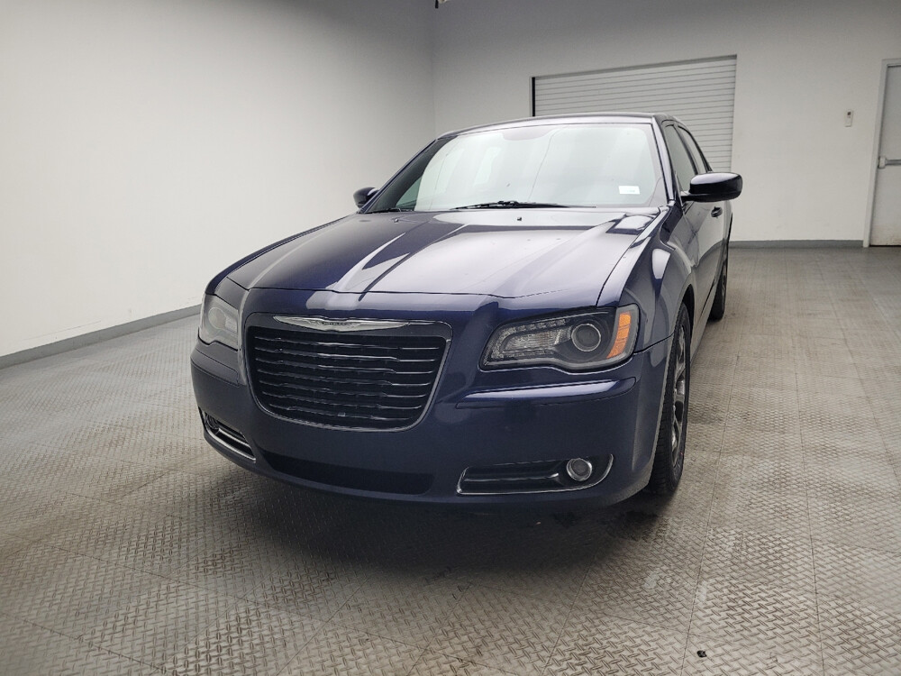 2014 Chrysler 300 in Grand Rapids, MI 49508 - 18032951 15