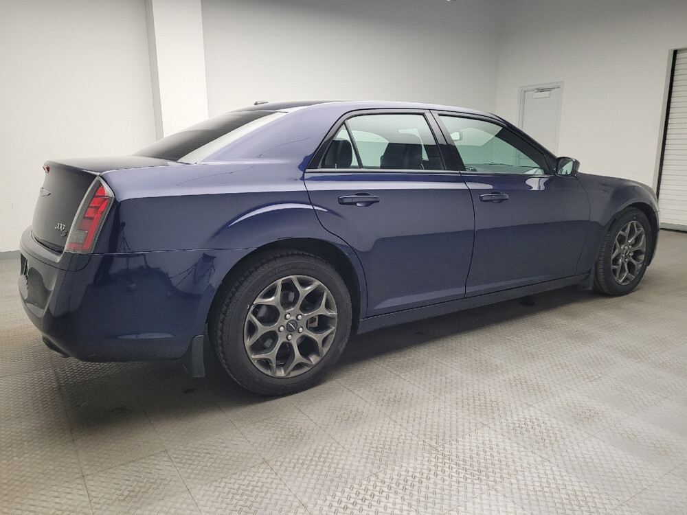 2014 Chrysler 300 in Grand Rapids, MI 49508 - 18032951 10