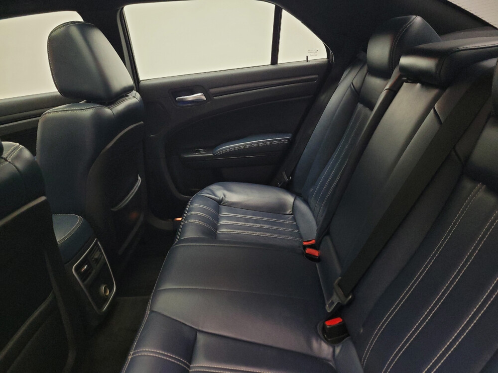 2014 Chrysler 300 in Grand Rapids, MI 49508 - 18032951 18