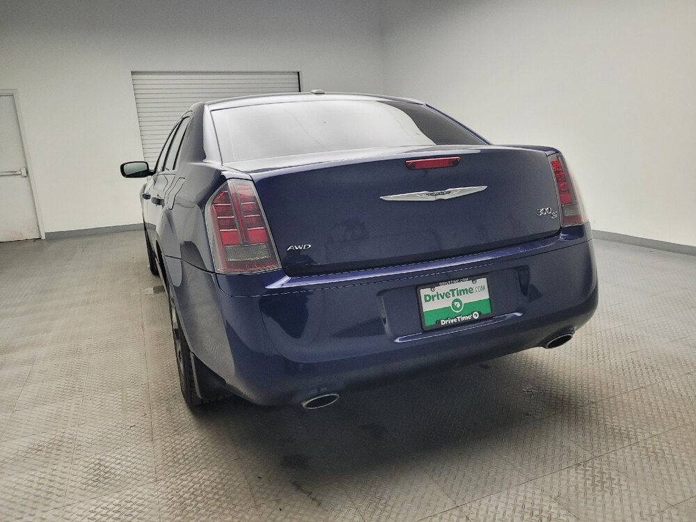 2014 Chrysler 300 in Grand Rapids, MI 49508 - 18032951 6