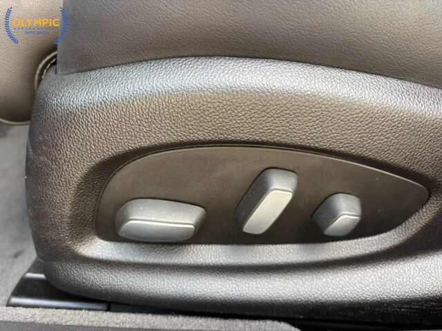 2013 Cadillac XTS in Decatur, GA 30032 - 18033190 34