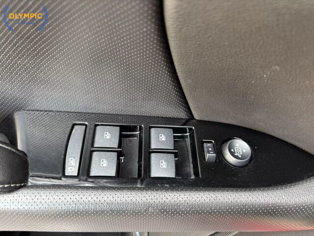 2013 Cadillac XTS in Decatur, GA 30032 - 18033190 35