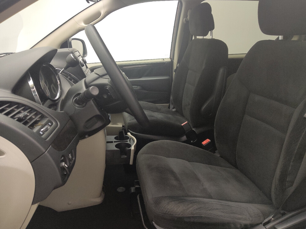 2017 Dodge Grand Caravan in West Palm Beach, FL 33409 - 18033273 17