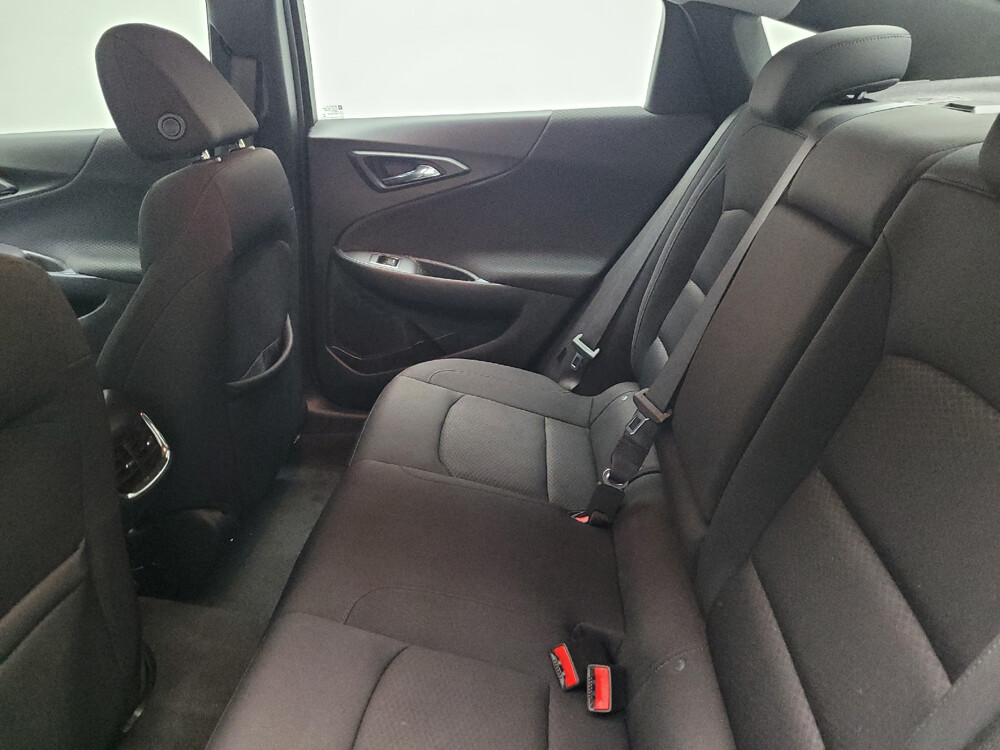 2020 Chevrolet Malibu in Topeka, KS 66611 - 18033348 18