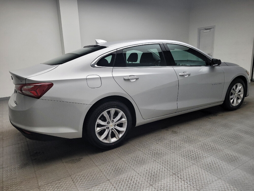 2020 Chevrolet Malibu in Topeka, KS 66611 - 18033348 10