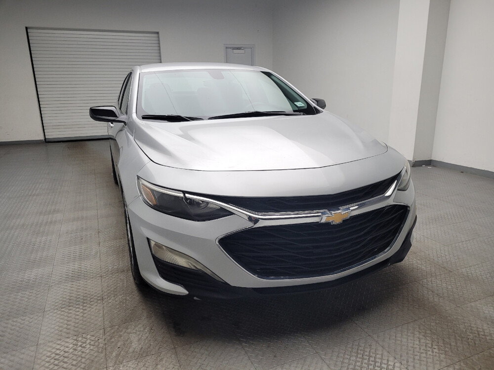 2020 Chevrolet Malibu in Topeka, KS 66611 - 18033348 14