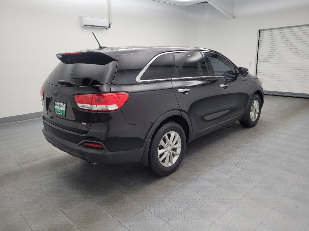2016 Kia Sorento in Miamisburg, OH 45342 - 18033968 10