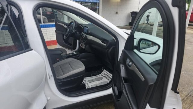 2021 Ford Escape in Cartersville, GA 30120 - 18033989 9