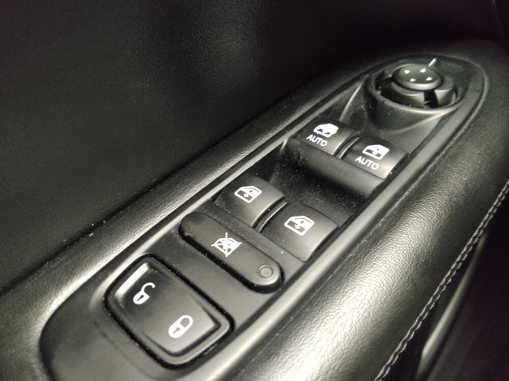 2019 Jeep Compass in Taylor, MI 48180 - 18034197 27