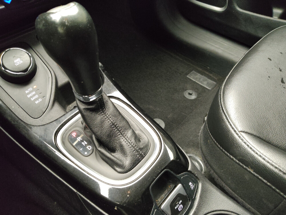 2019 Jeep Compass in Taylor, MI 48180 - 18034197 26