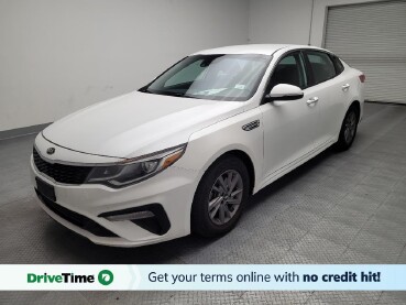 2020 Kia Optima in Bakersfield, CA 93309