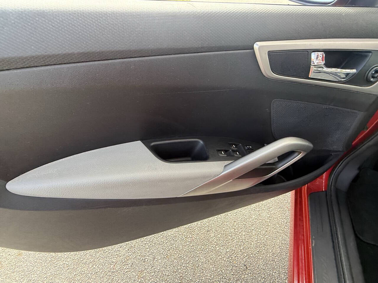 2013 Hyundai Veloster in Hollywood, FL 33023-1906 - 18034368 15