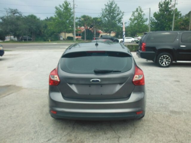 2013 Ford Focus in Holiday, FL 34690 - 18034392 5